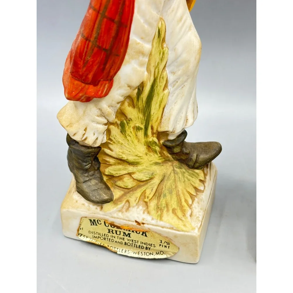 Vintage‎ McCormick Rum Pirate Decanter Set Ceramic Figurines West Indies EMPTY